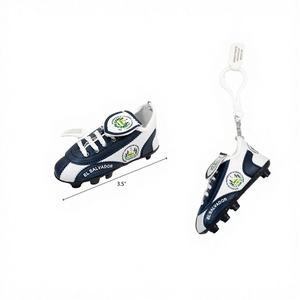 Porte-clés Chaussure EL SALVADOR Modèle 376510 20DZ/CS Cadeau Souvenir - Product Image 1