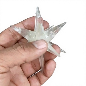 Cristal de quartz clair naturel sculpté en forme d'étoile pour la guérison et la décoration, vente en gros - Product Image 1