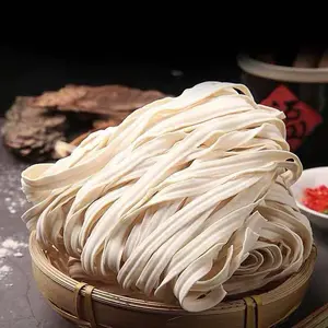 Fideos saludables hechos a mano mamá fideos vegetales fideos ramen