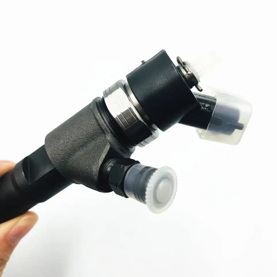 common rail injector 0445110273  injector for  Fiat Ducato Iveco Daily New Holland  injector nozzle 0445110273 504088755