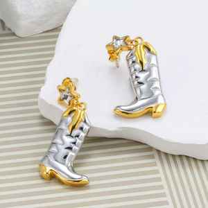 Pendientes Asimétricos de Bota Vaquera Occidental - Pendientes de Estrella Bicolor Oro y Plata con Baño de Oro de 18K, Regalo Retro Y2K de Moda para Mujer - Product Image 2
