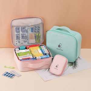 Nueva Bolsa de Primeros Auxilios de Emergencia Familiar para Auto, Personalizada, de Moda, de Poliéster, con Letras, en Oferta - Product Image 2