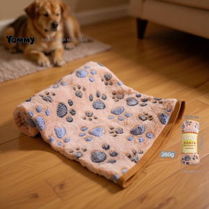 Couverture pour animaux Yommy 100x120cm en flanelle douce avec motif de patte pour chiens et chats - Product Image 3