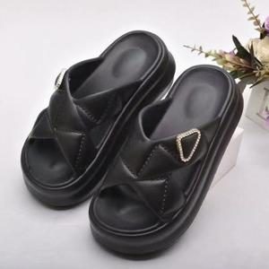 Fabbricazione professionale piede piatto per pantofole vendita calda <span class=keywords><strong>da</strong></span> <span class=keywords><strong>donna</strong></span> ad alte prestazioni sandali <span class=keywords><strong>da</strong></span> <span class=keywords><strong>donna</strong></span> con strass pantofole per la <span class=keywords><strong>casa</strong></span> - Product Image 1