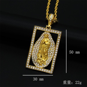 Collar con Colgante de la Virgen María en Acero Inoxidable con Circonita Cúbica y Marco Cuadrado Estilo Hiphop Popular - Product Image 2