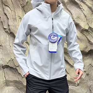 เสื้อแจ็คเก็ตซอฟต์เชลล์พรีเมียมแบบสั่งทำพิเศษ (OEM) พร้อมแผงผ้าถักใต้วงแขน คุณภาพสูงสำหรับกิจกรรมกลางแจ้ง เหมาะสำหรับความร่วมมือกับแบรนด์ต่างๆ - Product Image 5