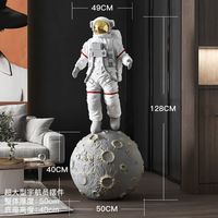 Offre Spéciale décor de maison en fibre de verre astronaute debout lune Sculptures Statue décoration intérieure maison astronaute artisanat ornements