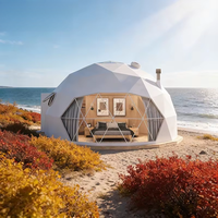 Dôme géodésique de luxe pour le glamping en plein air en hiver 2026, tente en forme d'igloo transparente avec cheminée et isolation