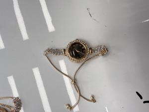 Orologio intelligente alla moda da donna, cinturino rotondo in lega placcata oro, resistente all'acqua, colori misti - Product Image 3