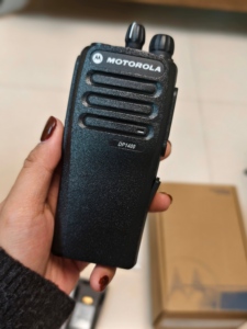 Walkie-talkie portátil <span class=keywords><strong>Motorola</strong></span> DP4801E de seguridad digital DMR VHF GPS AES-256 IP68 de largo alcance de 10 km - Product Image 4