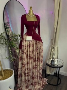 Robes maxi élégantes pour femmes, à manches longues, avec dentelle, imprimé doux, col carré, ceinture, haute élasticité, tendance - Product Image 6