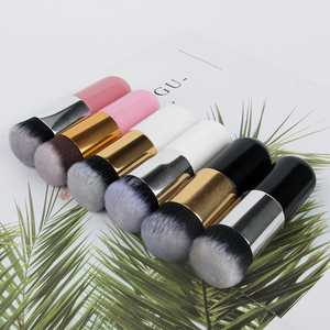 Pinceaux <span class=keywords><strong>de</strong></span> maquillage professionnels à <span class=keywords><strong>fond</strong></span> <span class=keywords><strong>de</strong></span> <span class=keywords><strong>teint</strong></span> unique Portable 6 couleurs BB crème ventilateur brosse outils cosmétiques - Product Image 1