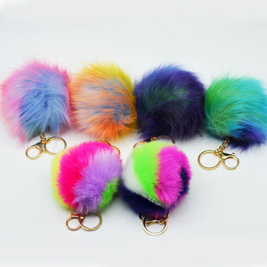 Porte-clés mode <span class=keywords><strong>femme</strong></span> 3.9 pouces fausse fourrure de renard pompons vente en gros <span class=keywords><strong>pas</strong></span> <span class=keywords><strong>cher</strong></span> nouveau porte-clés moelleux coloré cadeaux pour les filles - Product Image 3