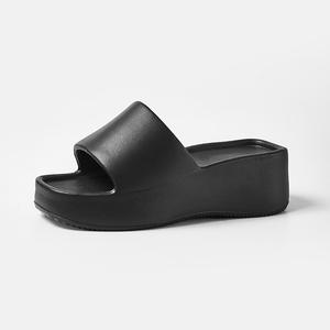 Sandales compensées à plate-forme à la mode pour femmes tongs confortables pour vêtements de plein air Style de chaussures de <span class=keywords><strong>basket</strong></span>-ball légères - Product Image 2