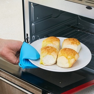 Gants en silicone de qualité alimentaire à pois, antidérapants, résistants à la chaleur, imperméables, anti-brûlure, compatibles lave-vaisselle, pour four et barbecue, <span class=keywords><strong>prix</strong></span> usine - Product Image 6