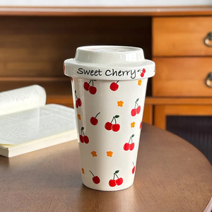 แก้วกาแฟเซรามิคลายเชอร์รี่น่ารักพร้อมฝาปิด แก้วน้ำลายเชอร์รี่หวานๆ สำหรับใช้ที่บ้าน ที่ทำงาน สาวๆ ชอบ แก้วนมเรียบง่ายสำหรับมื้อเช้า - Product Image 6