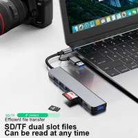 8-in-1 USB-Hub mit Multiport-Dock USB 3.0 Typ-C TF/PD-Lesegerät 3,5mm Audio-Buchse Aluminiumlegierung Vorrätig