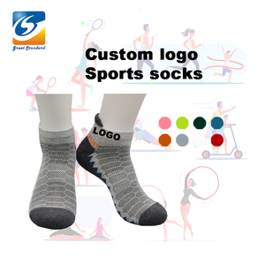 Nhà Sản Xuất Mới Chất Lượng Cao Tùy Chỉnh Hiển Thị Trên Chân Mannequin Người Đàn Ông Mắt Cá Chân Bowling Cotton Giản Dị Vớ Thể Thao - Product Image 1