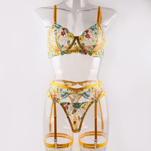 Lingerie délicate sexy sous-vêtements érotiques en dentelle strings à jarretelles à volants 3 pièces ensemble Bilizna tenues sensuelles - Product Image 5