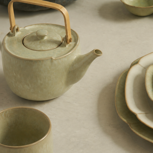 Service à thé en céramique de style asiatique avec théière et tasses en grès à glaçure réactive, poignée en bois – Idéal pour hôtels, restaurants, boutiques – Vente en gros - Product Image 4