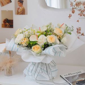 กระดาษห่อดอกไม้กันน้ำลายดอกไม้สไตล์เกาหลี ขนาด 58*58 ซม. พิมพ์ลายทอง - Product Image 5