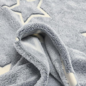 Di alta Qualità Super Soft Velluto Accogliente Stella Brillante Luminoso Tiro Glow in The Dark Coperta di flanella - Product Image 5