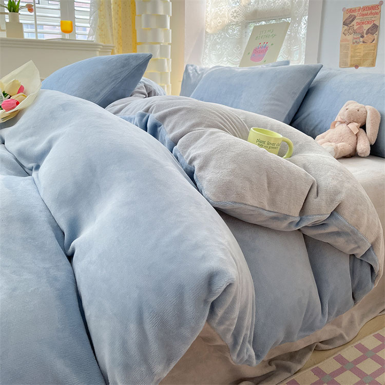 Blu nebbia + grigio chiaro