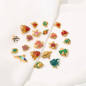Breloques de poissons tropicaux vibrants |   Pendentifs Océan en Émail en Acier Inoxydable Plaqué Or PVD 18K pour la Fabrication de Bijoux DIY |   Imperméable - Product Image 4
