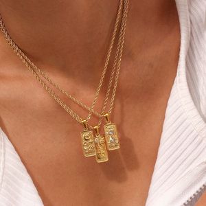 Zircon <span class=keywords><strong>Tarot</strong></span> Card Necklace 18K Chapado en oro Estilo vintage Cadena de cuerda de acero inoxidable para joyería o regalo - Product Image 2