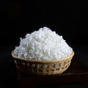 <span class=keywords><strong>Fibra</strong></span> Discontinua de Poliéster 15D <span class=keywords><strong>Hueca</strong></span> Conjugada, Retardante de Llama, Certificada Oeko-Tex, <span class=keywords><strong>Siliconada</strong></span>, Material de Relleno para Hilatura - Product Image 1