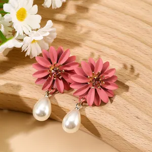 Orecchini di fiori dipinti alla moda a forma di goccia imitazione perla semplici orecchini versatili carini