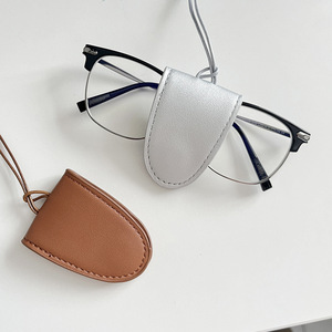 Clip Magnético para Gafas de Sol de Cuero PU con Cordón, Soporte Antipérdida para Lentes, Fabricación Personalizada OEM/ODM, Esencial para Viajes - Product Image 1