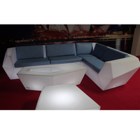 Ensemble de 7 chaises lumineuses LED en diamant, produits rotomoulés écologiques, résistants aux UV, table de bar en plastique lumineux, rotomoulage