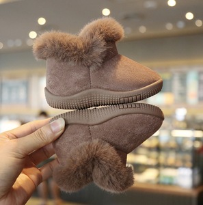 Bottes d'hiver chaudes et douces en peluche pour enfants, bottes de neige à fourrure pour bébés, garçons et filles, semelle intermédiaire en bois, à enfiler - Product Image 5
