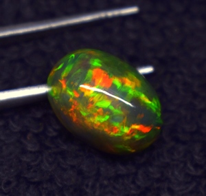 Ópalo Natural de Rajastán, Corte Ovalado, Cabujón, Multicolor, Gema Suelta para Joyería, 4.8 CT, 13.6*9.8*7.3 mm - Product Image 5