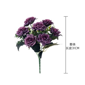 CallaFloral Ramo de Rosas Artificiales Color Púrpura Intenso con Hojas Verdes, Decoraciones para Bodas, Accesorios para Fotografía en Exteriores, Decoración del Hogar - Product Image 4