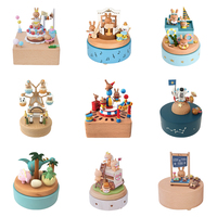 Boîte à musique ronde colorée en bois avec animaux, ornement de Noël, décoration pour la maison et les fêtes, vente en gros personnalisée, fourniture directe d'usine