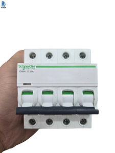 Interruptor de Circuito en Miniatura IC65N 4P D 25A, Dispositivo de Protección Contra Sobrecarga y Cortocircuito, Bajo Voltaje - Product Image 1