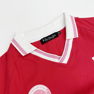Camiseta de fútbol roja de equipo personalizado a la moda, diseño de número de sublimación, camiseta de fútbol clásica callejera con cuello en V - Product Image 6