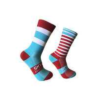 Nouvelles chaussettes de cyclisme professionnelles protègent les pieds chaussette respirante évacuant l'extérieur vélo de route chaussettes aérodynamiques en Nylon pour le cyclisme