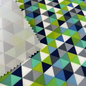 Tissu Oxford en polyester 150D transparent avec revêtement <span class=keywords><strong>TPE</strong></span>, imprimé par sublimation, motif dessin animé, matière première textile pour sacs - Product Image 2