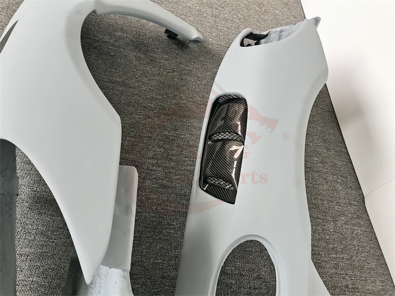 GT4RS Style Semi-Carbon Fiber Fender for Porsche 718