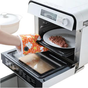Gants de <span class=keywords><strong>mitaines</strong></span> de four de cuisine résistants à la chaleur protecteurs de cuisson mignons de mode - Product Image 2