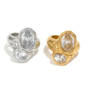 Anello Statement Chunky con Texture Irregolare Martellata Effetto Lava e Doppio Zircone Ovale Trasparente Intarsiato, Anello di Gioielleria alla Moda in Acciaio Inossidabile - Product Image 1