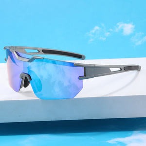 Gafas de Sol Deportivas Polarizadas UV400 con Marco de PC, Resistentes al Viento, Tipo 3, con Lentes que Cambian de Color, Marco Blanco - Product Image 1