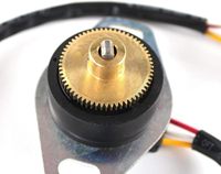 Capteur de position du papillon des gaz en potentiomètre argenté 7861-92-4131 pour pelle sur chenilles PC-5/PC200-5/PC300-5 – Garantie 1 an