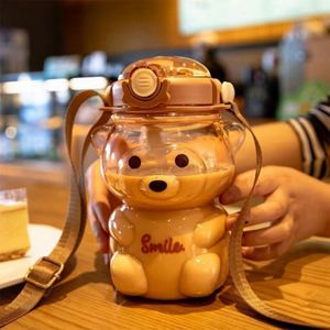 Botella de Agua Ecológica de 1 Litro con Diseño de Oso Kawaii para Niños, con Pajita, Portátil, de Plástico - Product Image 4