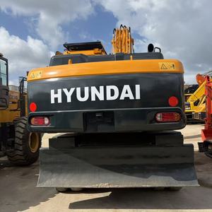 รถขุดไฮดรอลิกแบบล้อ HYUNDAI 210W-9 น้ำหนักใช้งาน 20 ตัน พร้อมบุ้งกี๋ขุด รุ่น Robex Series - Product Image 3
