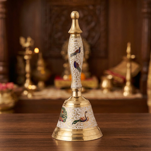 Campana de Puja de Latón con Diseño de Pavo Real en Meenakari Plateado y Mango de Madera para Adoración en el Hogar - Product Image 5