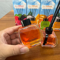 Diffuseur de parfum hexagonal 120 ml avec accents fruités, parfum d'ambiance longue durée, senteur Musc-Chypre, éliminateur d'odeurs